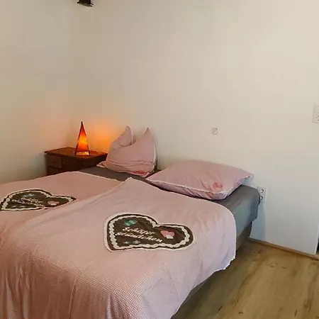 Kleine Waldhaeuschen